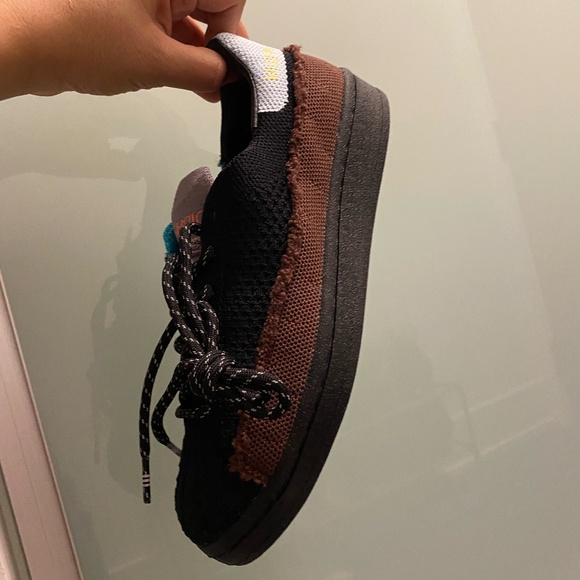 Adidas Pharrell Williams Superstar Shoe - Size 6 - Picture 9 of 13